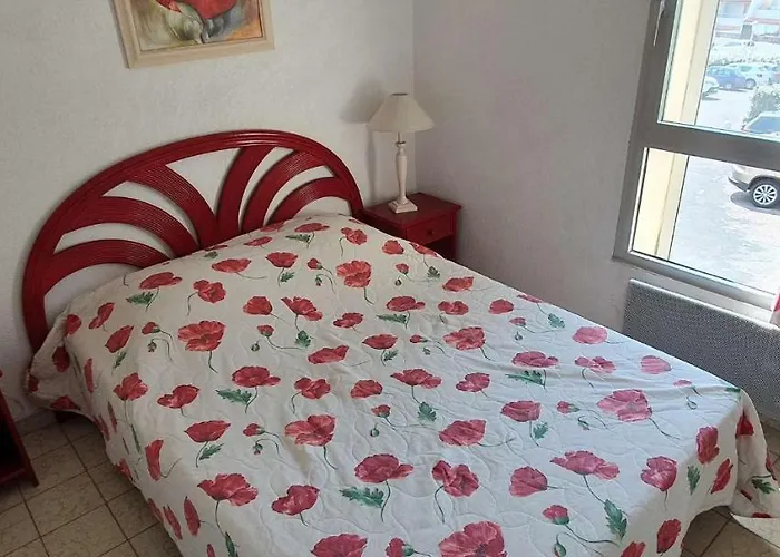 096 - Avec Vue Sur Les Falaises Et La Conque